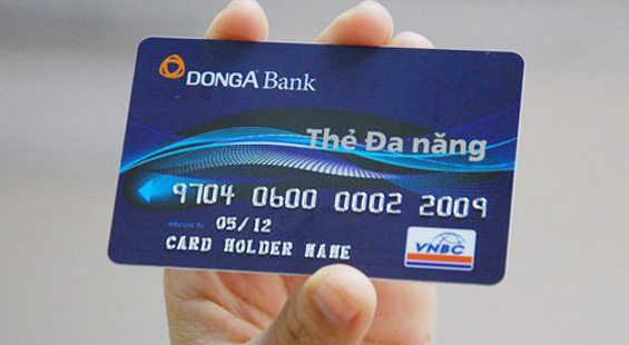 Làm thẻ ATM từ thẻ nhựa