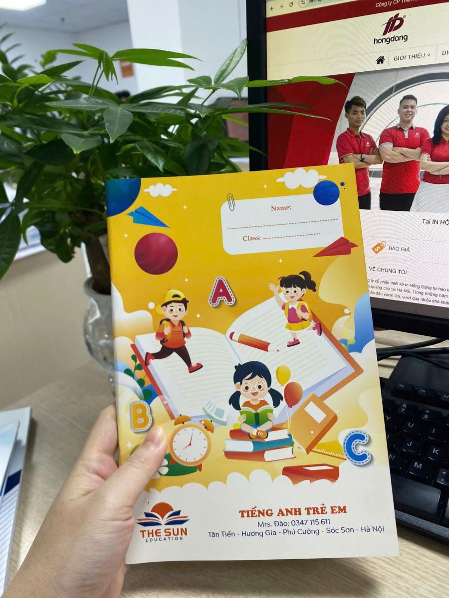 in vở trung tâm tiếng Anh
